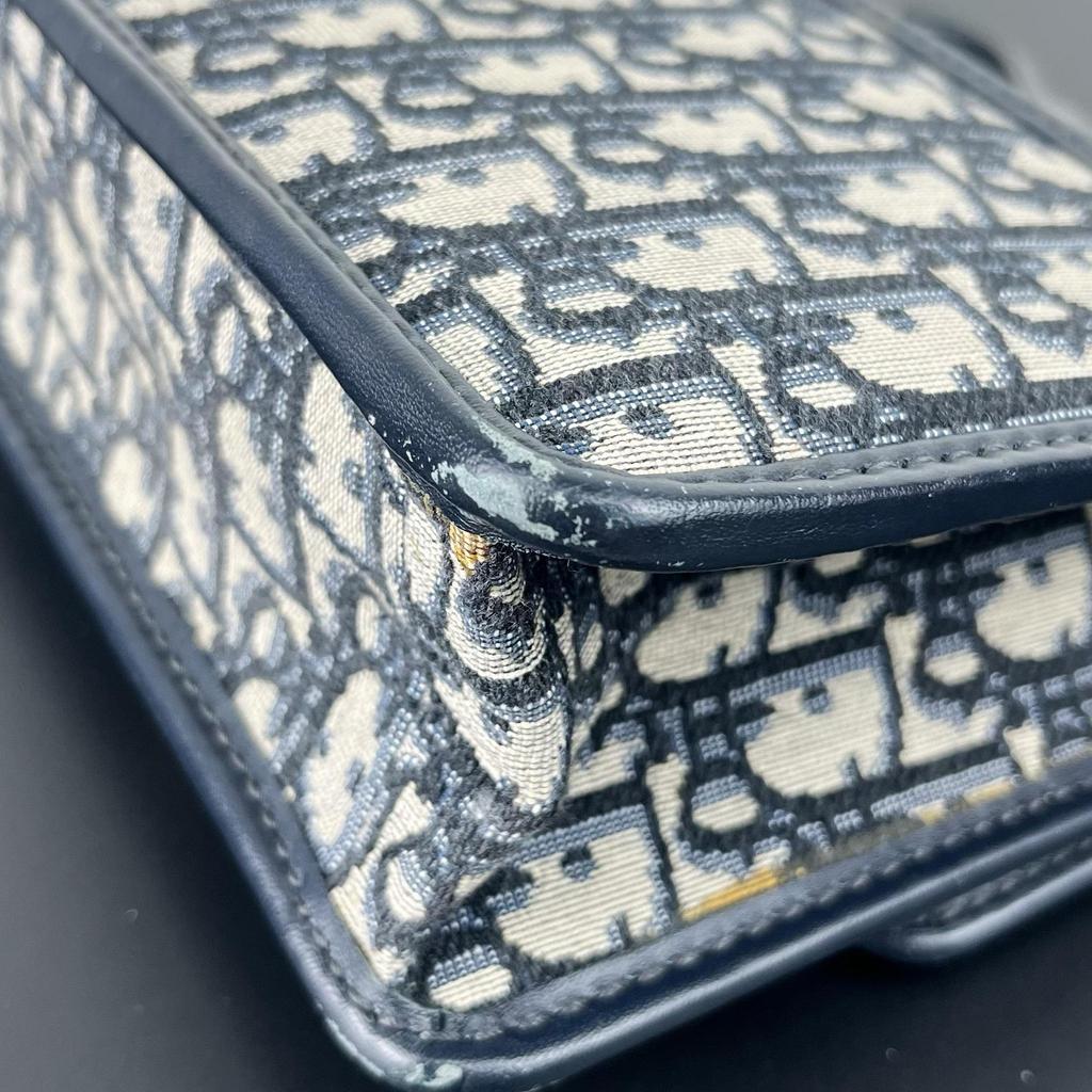 [Pre-Owned] 30 Montaigne Oblique Embroidered Monogram Flap Adjustable Shoulder Strap Montaigne Box Bag Leather Details Large - Very Good #14I5ITV
