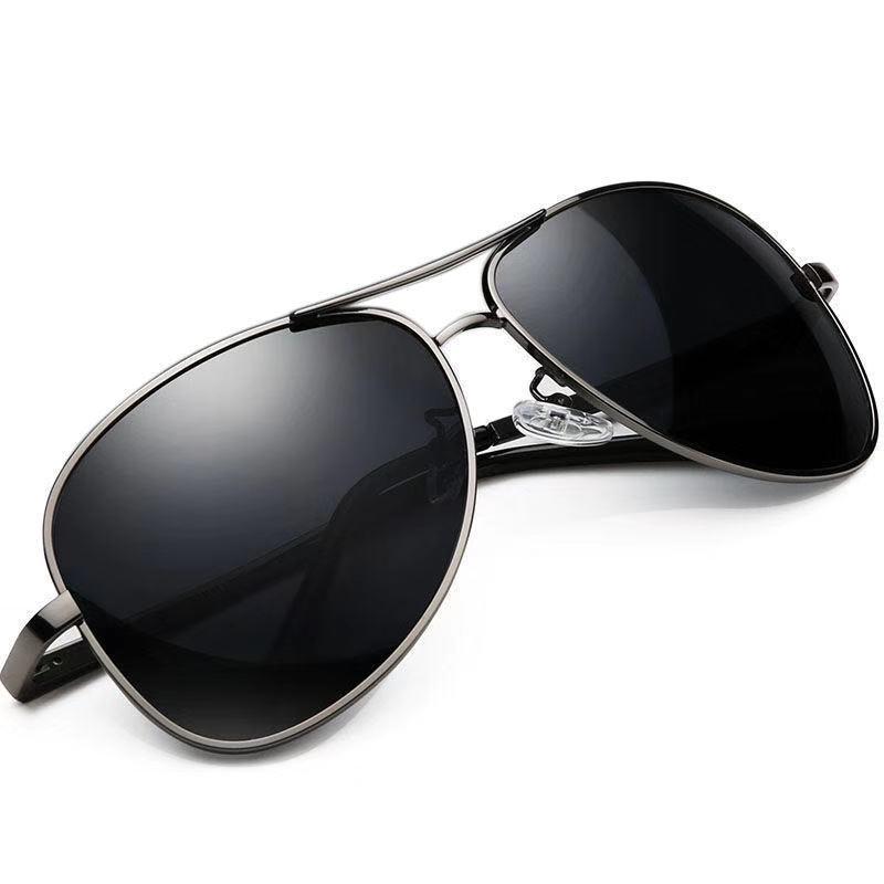 Men's Polarized Vintage Sunglasses with Photochromic Lenses and Spring Legs for Driving