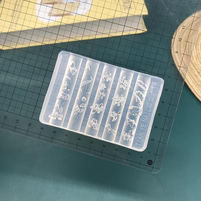 Мультяшные животные Sanrio Hello Kitty Цветок 3D Силиконовая форма для ногтей DIY Декор для нейл-арта Маникюрный шаблон для дизайна нейл-шармов Инструмент
