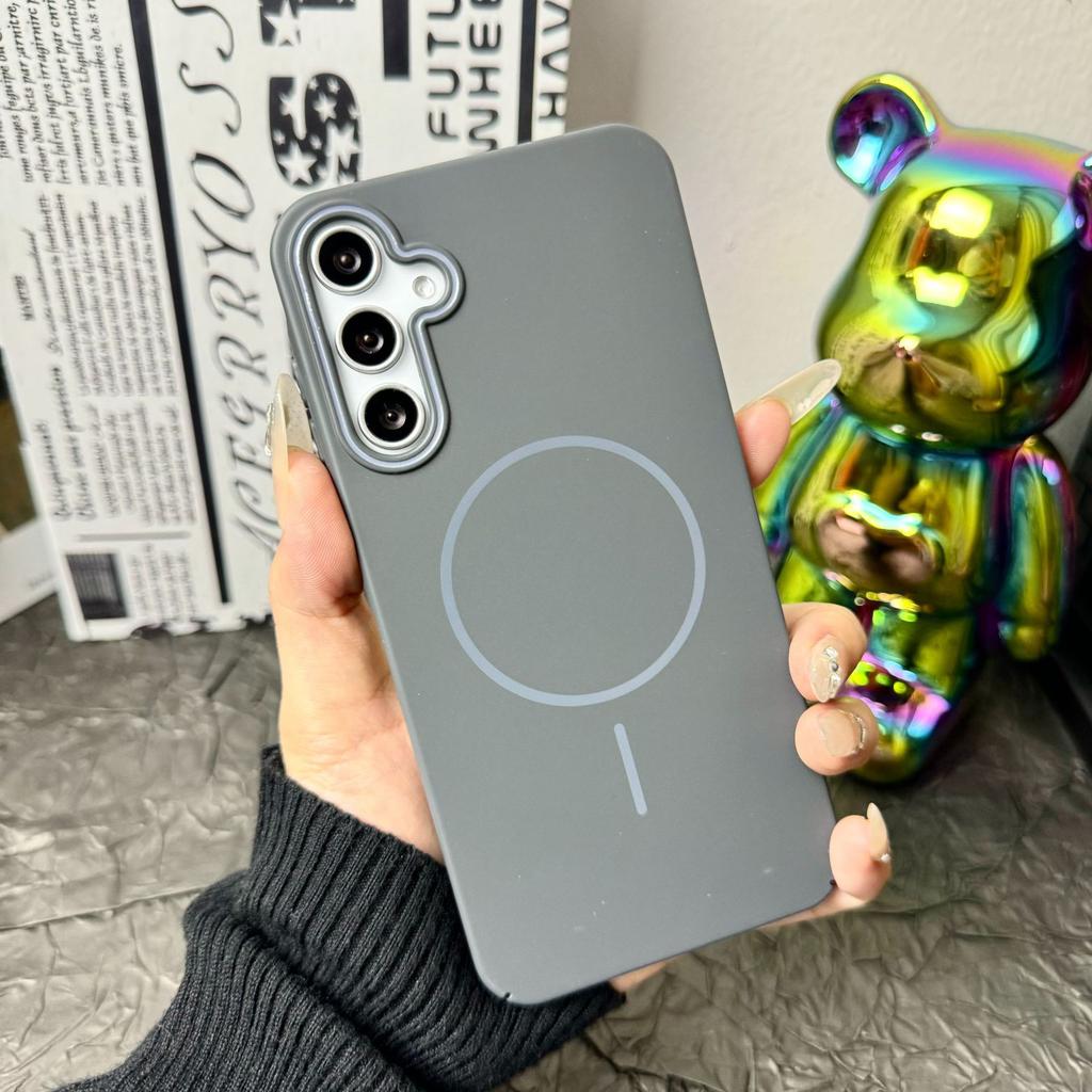 Soft and Thin Circles Are Suitable for Samsung S25 Ultra Skin Sensitive Magnetic Phone Case A56 Simple PC Color Matching A55 Protective Case