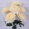 Искусственный шелковый цветок хризантемы с 7 головками для мемориального и кладбищенского оформления во время Дня поминовения усопших.