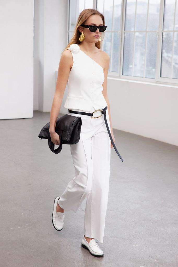 Women's Fashion Limited Edition Ecru Fitted One Shoulder Rose Detailed Woven Vest