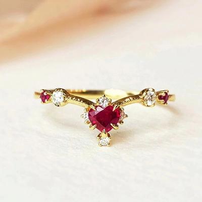Huitan Heart Red Cubic Zirconie Новые кольца для женщин Эстетические обручальные кольца Аксессуары для женщин Кольца для вечеринок Ювелирные изделия в подарок