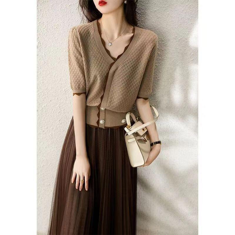 Женская трикотажная футболка с короткими рукавами, летняя новая модная приталенная футболка с V-образным вырезом, футболка из ледяного шелка