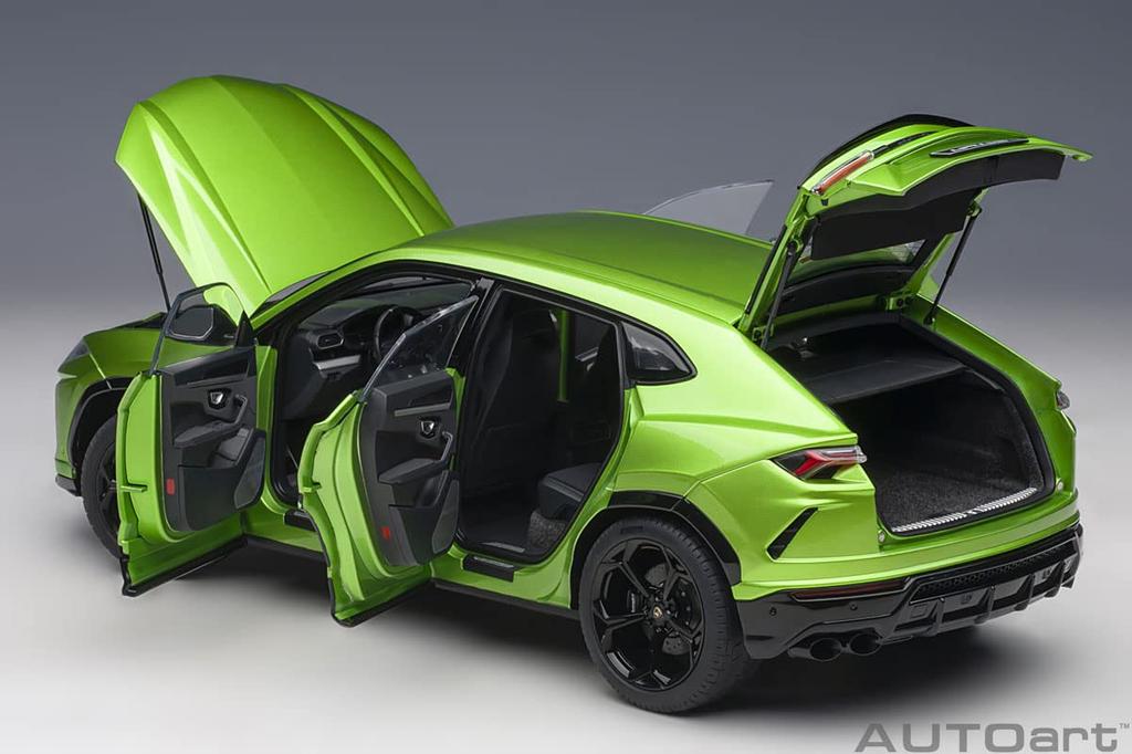 AUTOart Lamborghini Urus Pearl Green Готовый продукт 1/18
