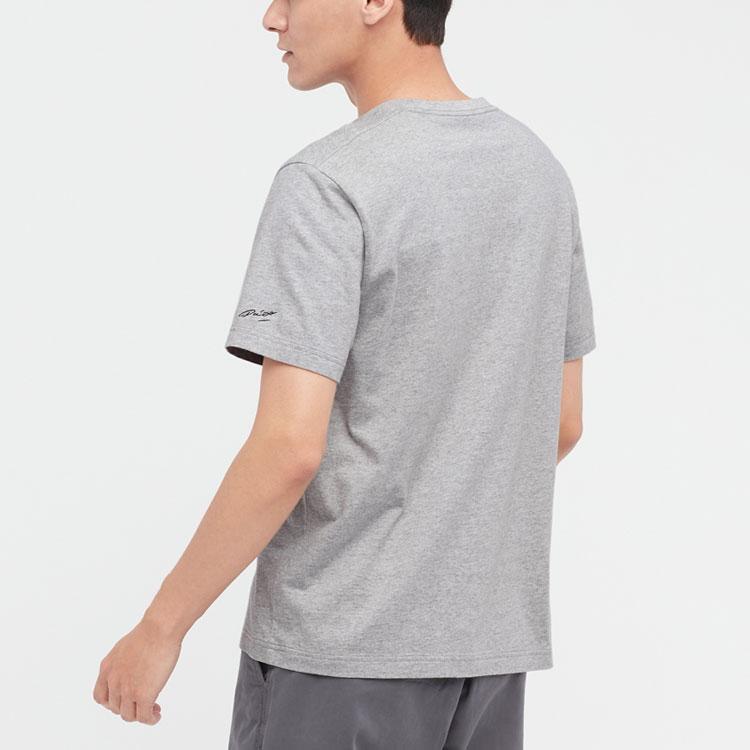 Uniqlo Мужская/Женская футболка с коротким рукавом UT Photo Print Дайдо Морияма Серый 441168-03