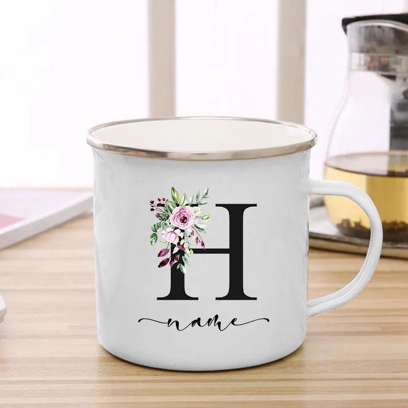 26 инициалов, черная буква, фиолетовый цветочный принт, эмалированная кружка, креативные кофейные чашки, дорожная чашка, персонализированные подарки, кружки для напитков