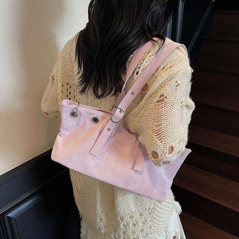 Полая заклепка Пряжка ремня Сумка-тоут через плечо под мышкой Большой вместимости Дизайнерская женская сумка-тоут Модная сумка для поездок на работу Сумка с верхней ручкой CLE