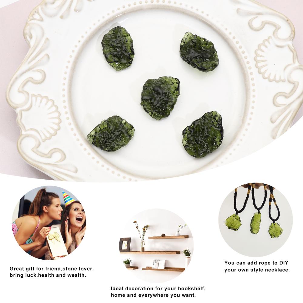 Изготовление подарков для женщин и мужчин Необработанный камень Неправильный камень Молдавит Кристалл Дробленый зеленый кристаллический камень