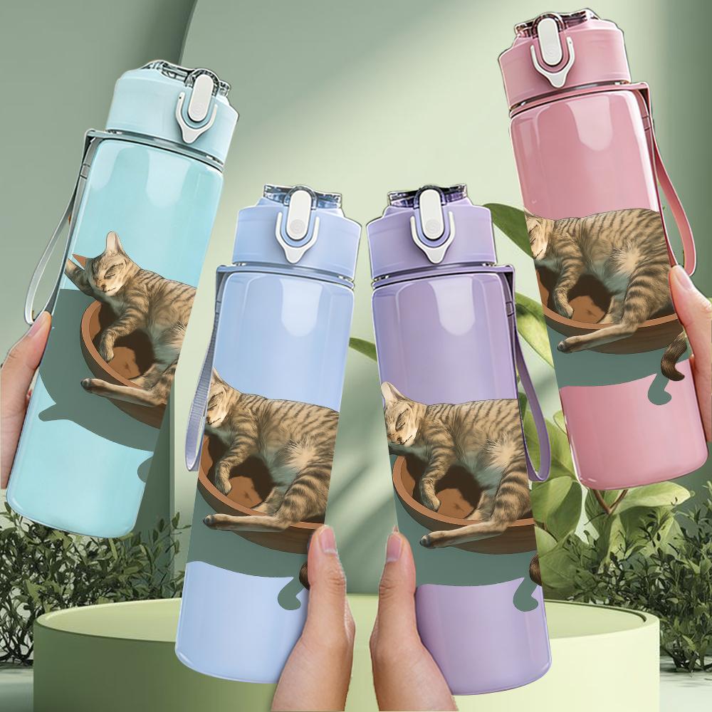1PC Cat Curled In Wicker Basket 750ml Color Plastic Sports Water Bottle Leakproof Flip Straw Lid Suitable for Sports Office Home Use
