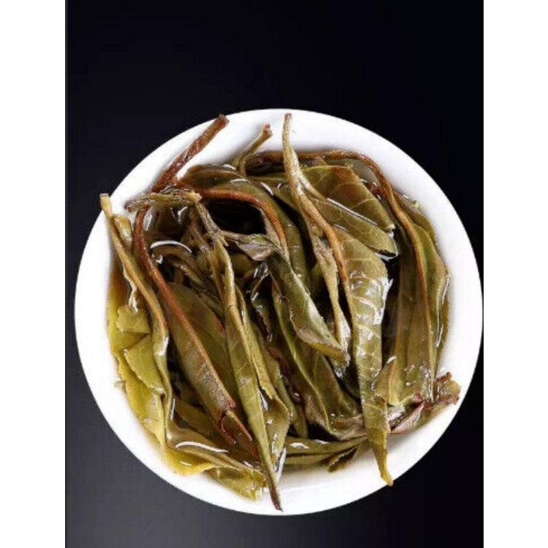 Чай Юньнань 2015 50 Баньчжан Чай Пуэр из древнего дерева Сырой чай 357 г Чай для торта