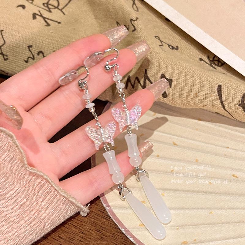 Китайские средневековые серьги-кисти с бусинами без прокола