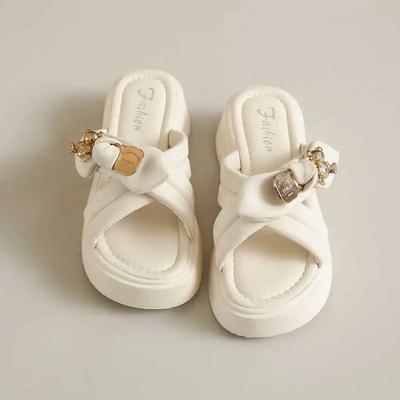 Женская обувь – Сандалии