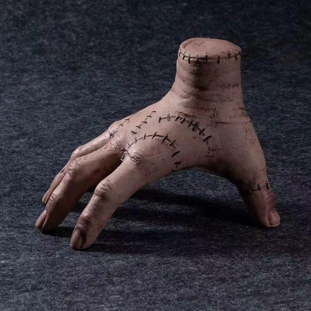Wenyou Addams Family Broken Hand Wednesday Tricky Prop Palm Broken Hand Ornament Small Things