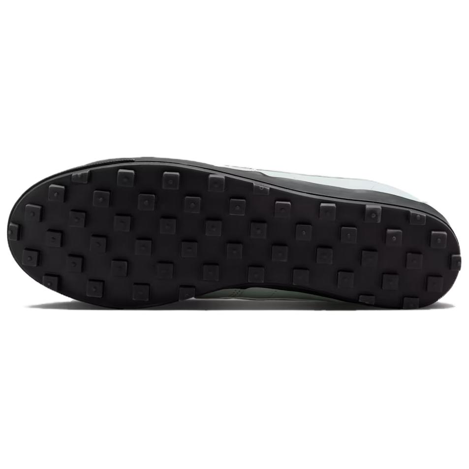 Nike Кроссовки мужские Astro Grabber QS светло-серебристые, синий парус, фантом IH2341-001