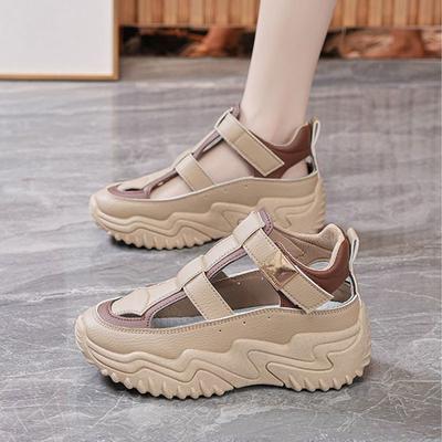 Женские римские сандалии новая весна и лето 2025 универсальные полые мягкая кожа верхняя одежда спортивные повседневные на толстой подошве сандалии с отверстиями