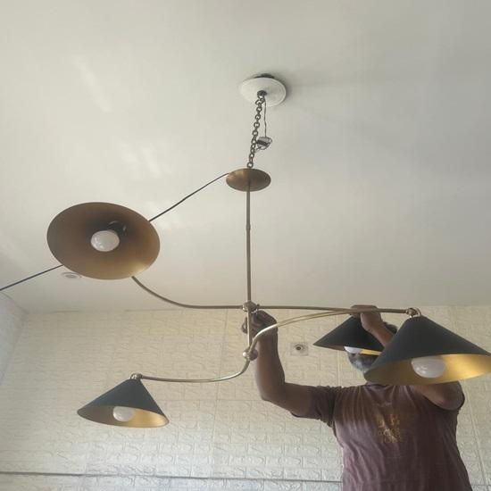 Латунная люстра Arno на 4 лампы, современный потолочный светильник середины века, регулируемый кронштейн, подвесной светильник разного дизайна