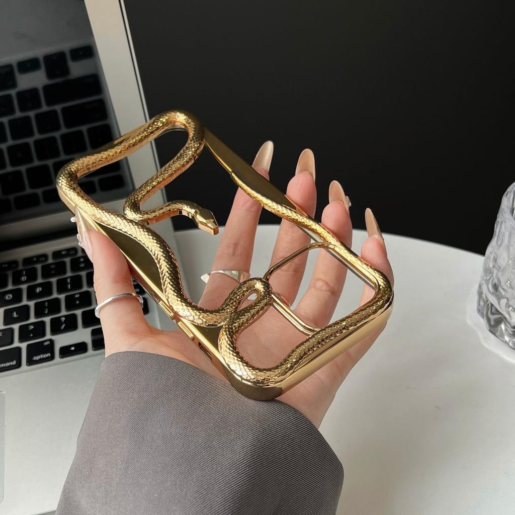 Electroplating hollow three-dimensional snake mobile phone case for Apple 16 trend 15/14/13 hollow 12/12PRO protective case