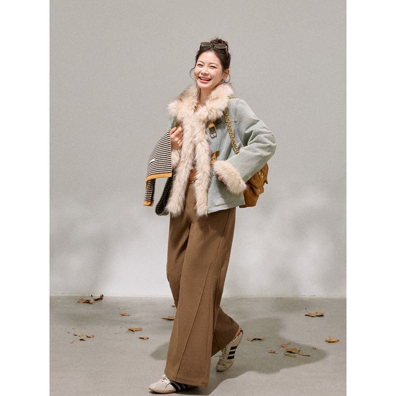Zhang Daren's New Plus-Size Women's Clothing for Chubby Girls, Vintage Hong Kong Style Plush Denim Jacket and Flared Casual Pants Set
