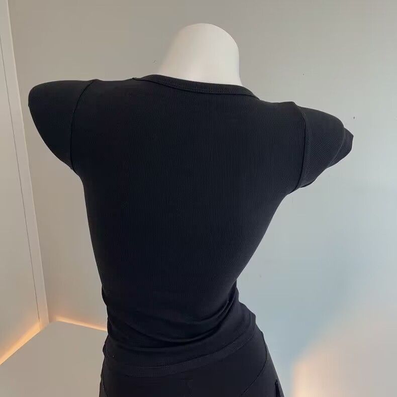 Slim Fit BM Style Большой U-образный вырез с резьбой для похудения и дышащий сплошной цвет с короткими рукавами