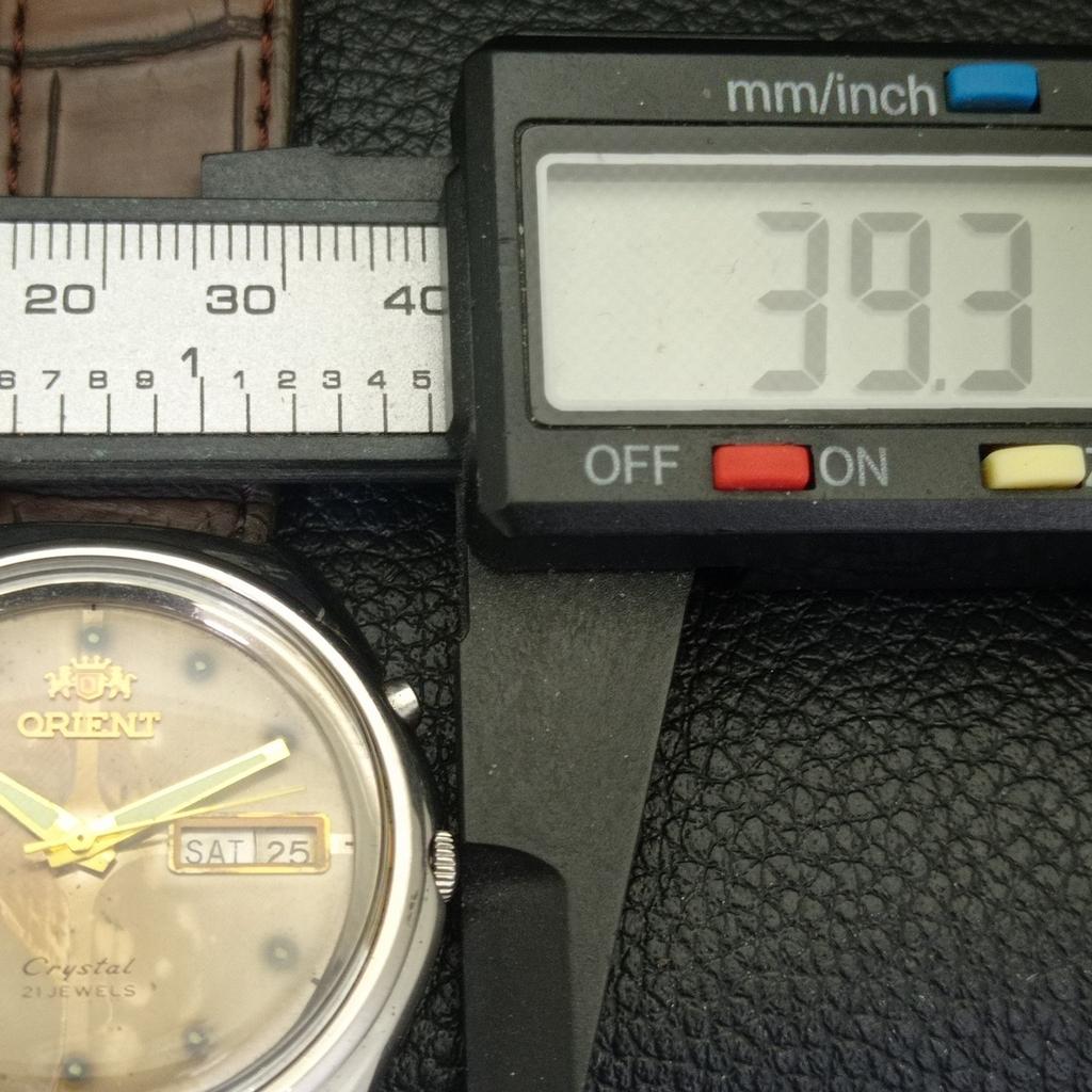 USED VINTAGE ORIENT CRYSTAL AUTOMATIC JAPAN MENS ORIGINAL DIAL WATCH A702253-5 R123-a702253