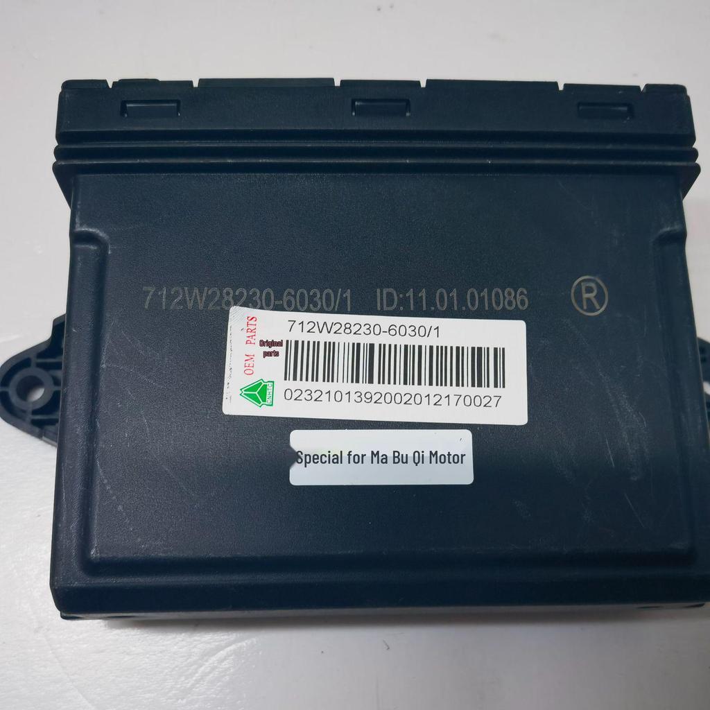 Passenger Door Controller Adapter for Sinotruk Sitrak Steyr TX T5G (Model 712W28230-6030)
