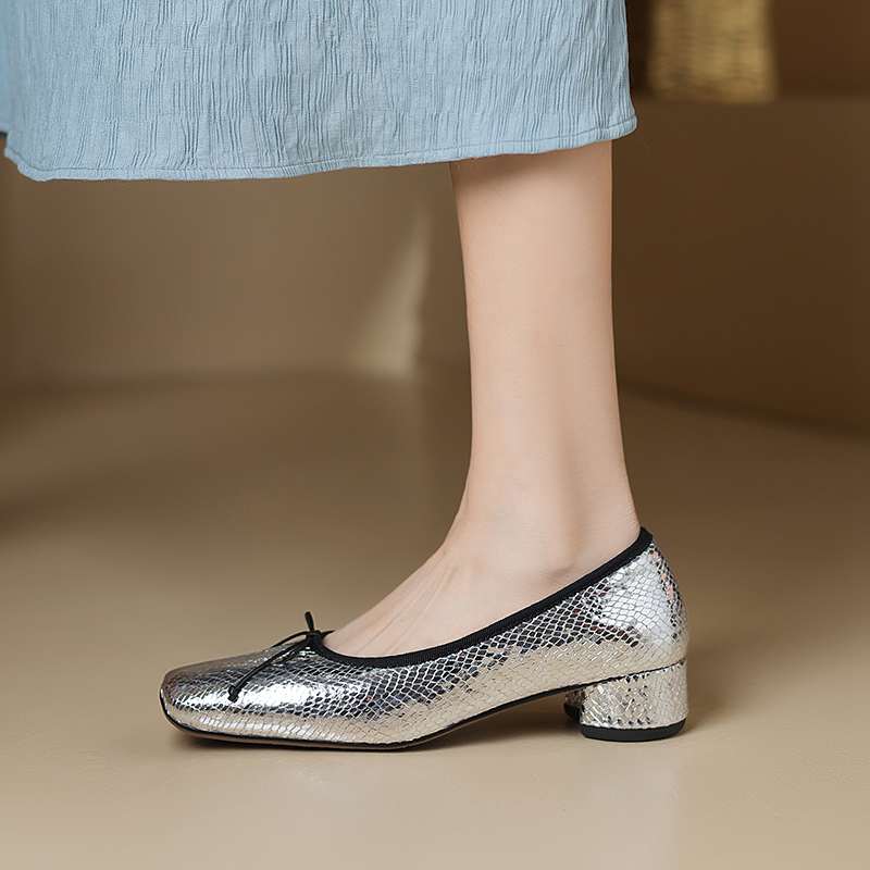 Krazing Pot Овечья кожа Лето Весна Осень Средний каблук Slip on Женские бабочка-узлом Европейский дизайн квадратный носок туфли-лодочки с неглубокой подошвой