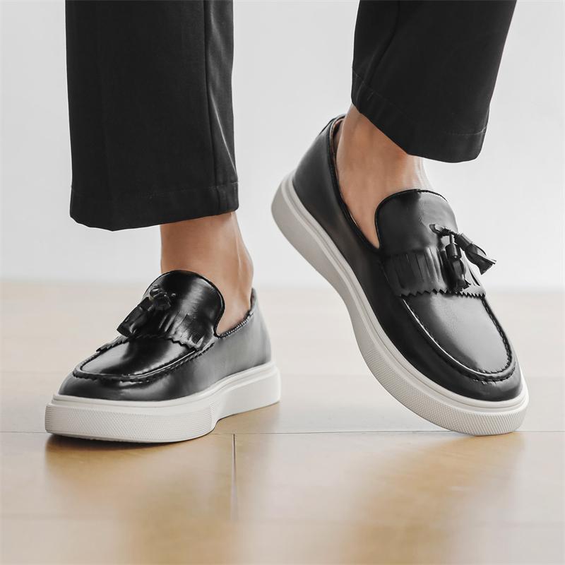 Fashion Classic Tassel Design Men Slip-On Loafers Anti-Slip Rubber Sole Comfortable Casual Shoes for Spring Summer 2025 Fashion Footwear