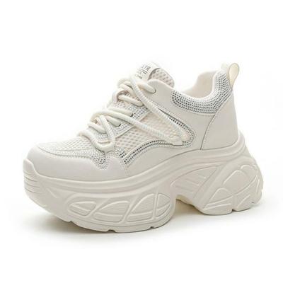 Женская обувь – Кроссовки