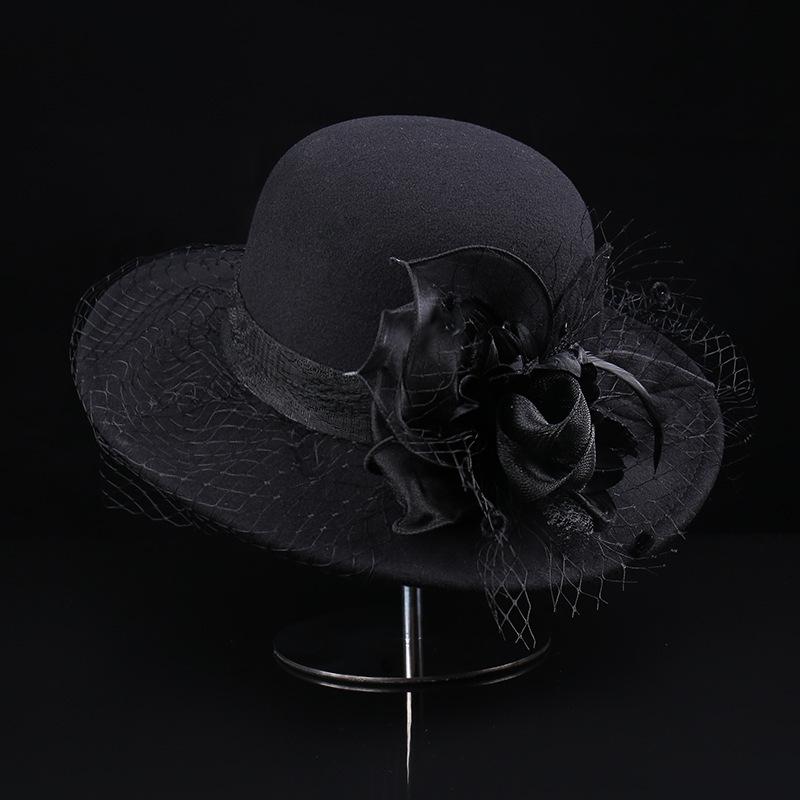 Autumn and winter new French Hepburn style tweed hat British retro felt hat mesh flower banquet top hat