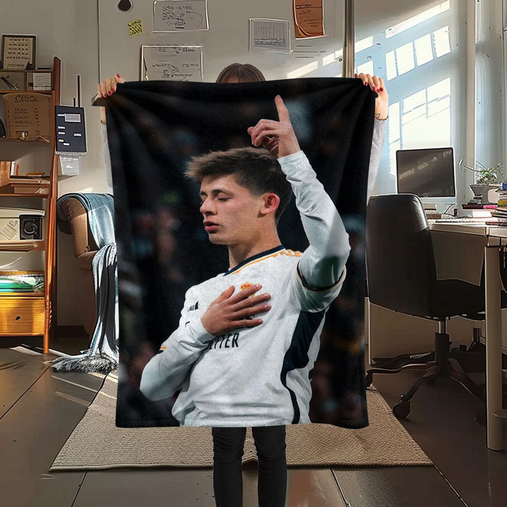 Guler Printed Flannel Blanket, soft throw for bedroom sofa, washable, fan merchandise, great gift.
