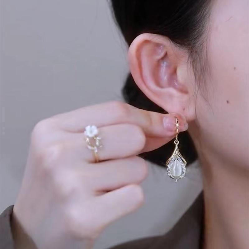 Японские и корейские серьги-капли «Кошачий глаз» зеленого цвета - Легкая роскошь и высокий класс для женщин