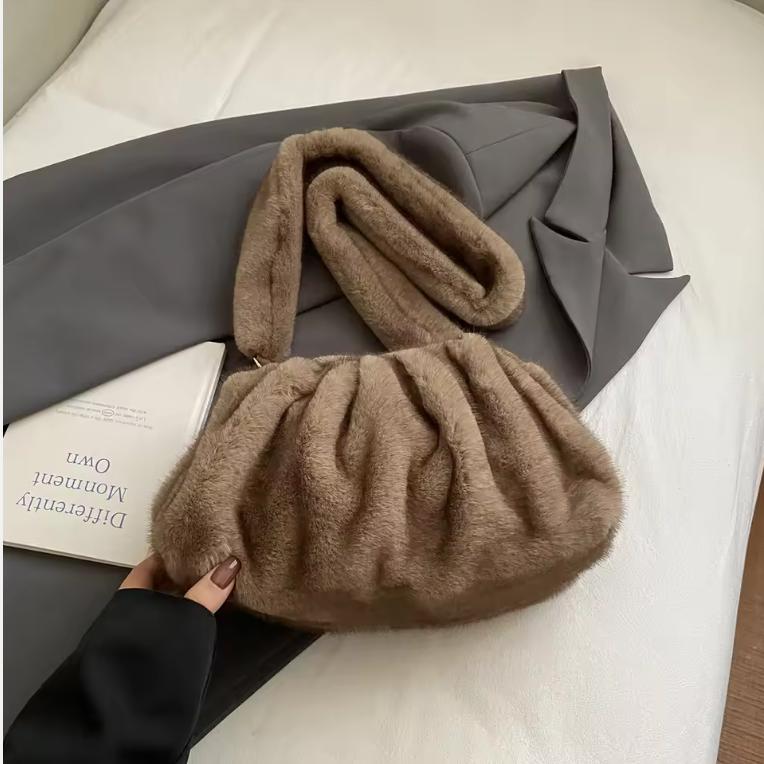 Модная сумка-облако с драпировкой, маленькие сумки на плечо из мягкого искусственного меха для женщин, тренд зимы 2025, корейские плюшевые сумки, сумка кроссбоди