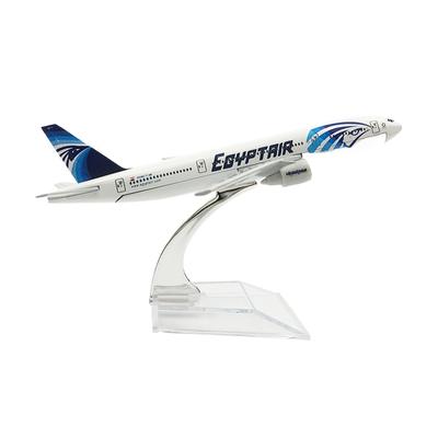 Модель египетского самолета Boeing 777 в масштабе 1/400 (16 см). Литая металлическая модель самолета.