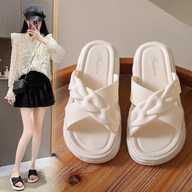 New Summer Fashion Flat Non-Slip Simple Women's Slippers