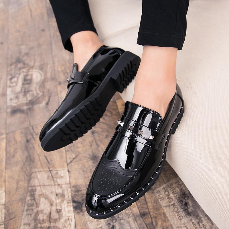 New Arrival Male Loafers Handmade Slip On Flats Comfy Driving Shoes with Tassel Dress Shoes Men Business Casual Shoes