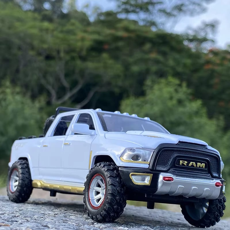 Новый 1:32 Dodge Ram TRX Пикап Грузовик Модель Легкосплавного Автомобиля Литая Игрушка Внедорожник Звук и Свет Инерционный Моделирование Детская Игрушка Подарок Мальчику