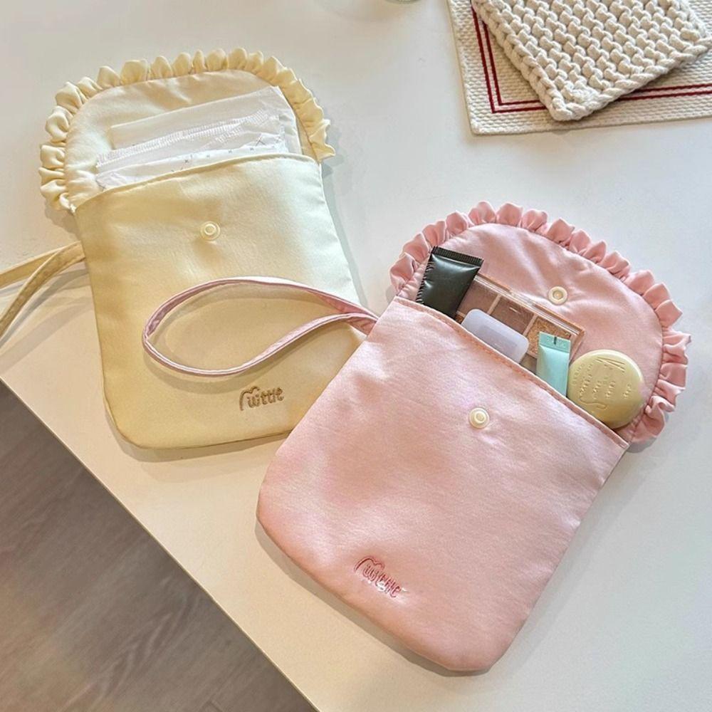 Large Capacity Mini Cosmetic Bag Bowknot Bow Makeup Bag Cute Sanitary Napkin Storage Bag Travel