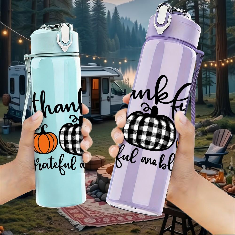 1PC Thankful Fall Pumpkin Checkered Print 750ml Color Plastic Sports Water Bottle Leakproof Flip Straw Lid Suitable for Sports Office Home Use