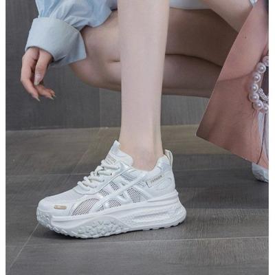 Женская обувь – Кроссовки