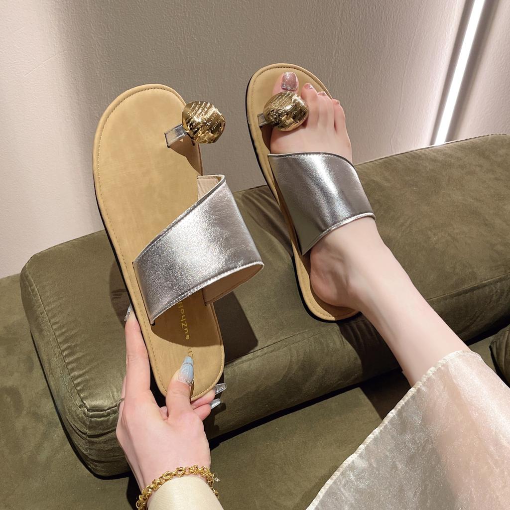 Модные тапочки с квадратной головкой и металлической пряжкой, женские летние нескользящие мягкие верхние туфли, пляжная обувь для женщин, повседневные римские сандалии на плоской подошве