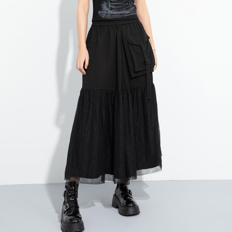 Юбка А-силуэта в темном стиле с сетчатой вставкой: Повседневный, средней длины, эластичная талия, неровный клеш