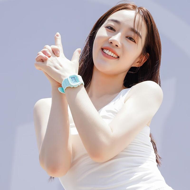 Casio Серия BABY-G классические маленькие квадратные контрастные по цвету «мороженое» ЖК-дисплей кварцевый механизм полимерный ремешок японские и корейские часы BGD-560CR-2PR