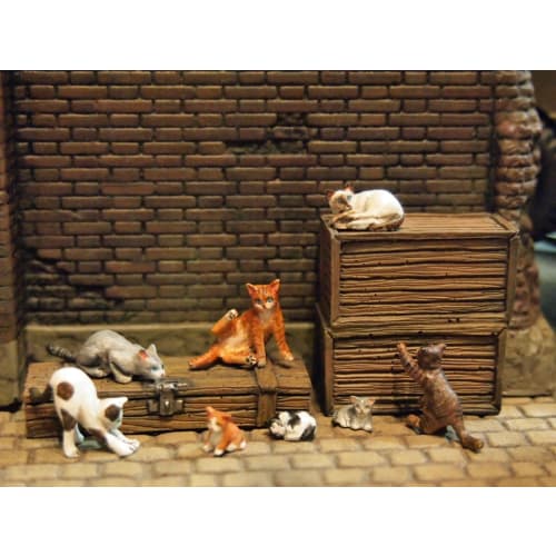ML051 cat set ver.2 cat 8 animals set 1/35 to 1/32 Garage Kit Figure (japan import) by Aurora Model