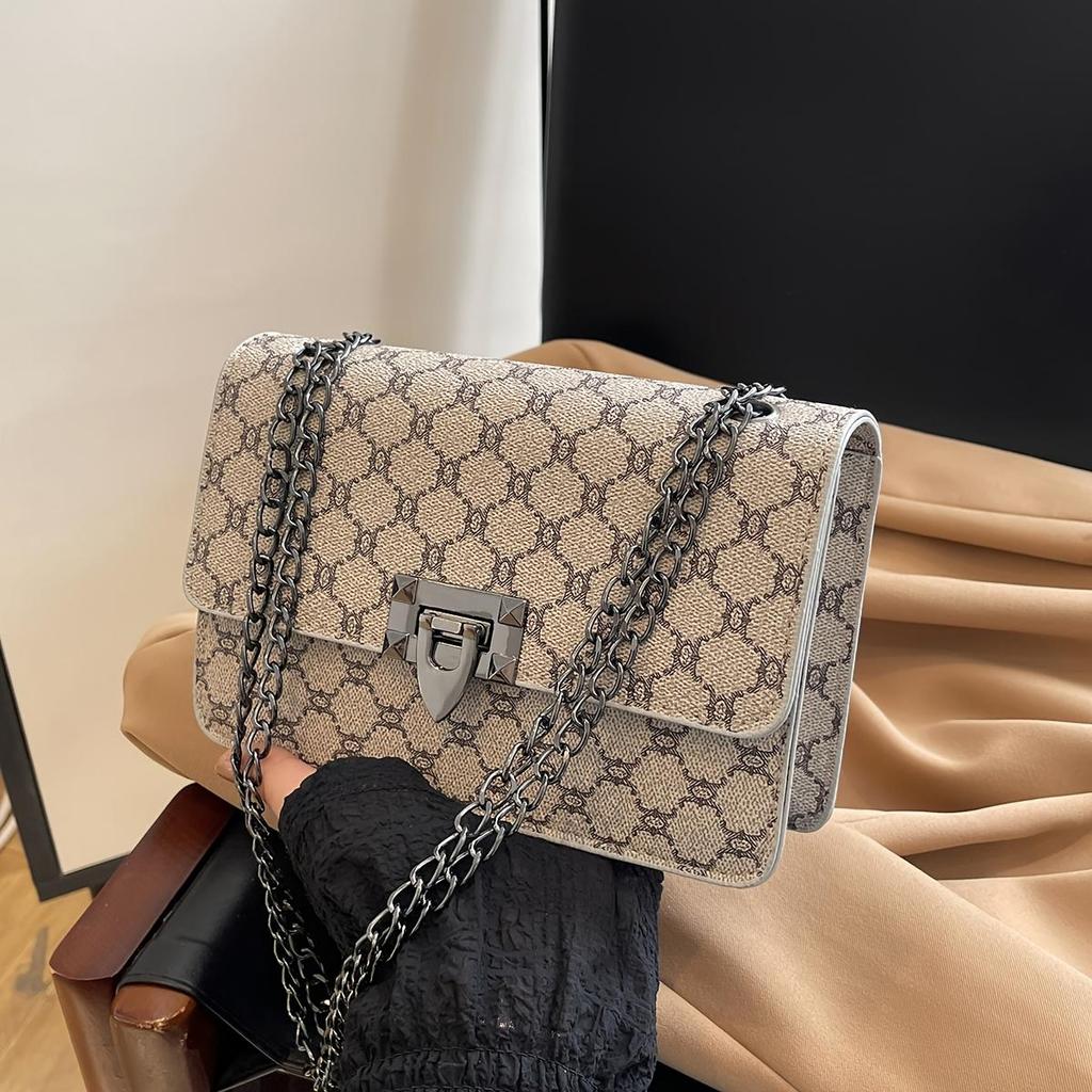Women's fashion large capacity shoulder bag cross-body handbag chain bag