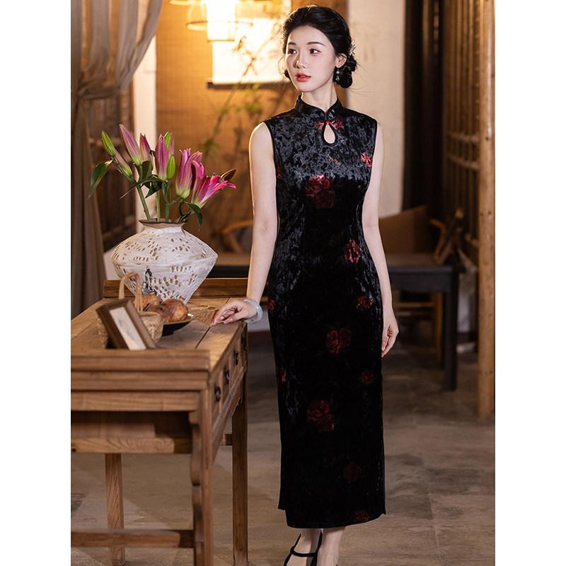 High-end velvet sleeveless cheongsam dress mother improved new Chinese retro long 1011 new spring beautiful