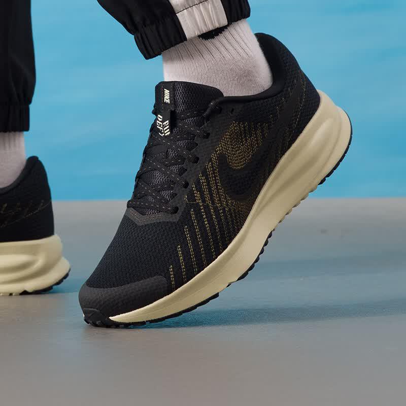 Nike Мужские всесезонные беговые кроссовки HM9594-010