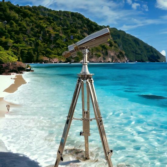 Копия бинокля 1920-х годов из серебристого хрома на регулируемом никелевом штативе с высококачественным объективом и радиусом действия 30-40 км. Уникальный памятный подарок.