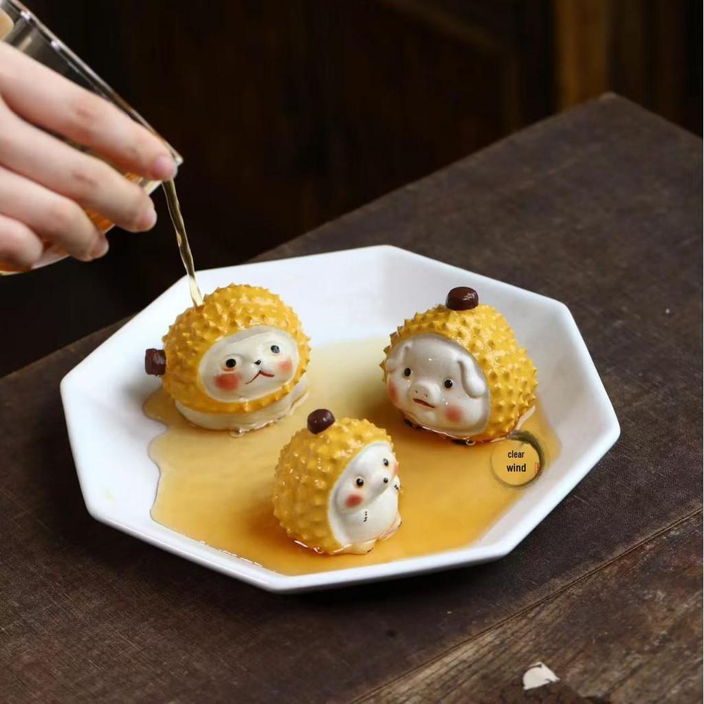 Yixing Zisha Tea Pet: Durian Hedgehog, Cat & Piglet Lid Rest - Cute, Nurturable Ornament for Tea Play