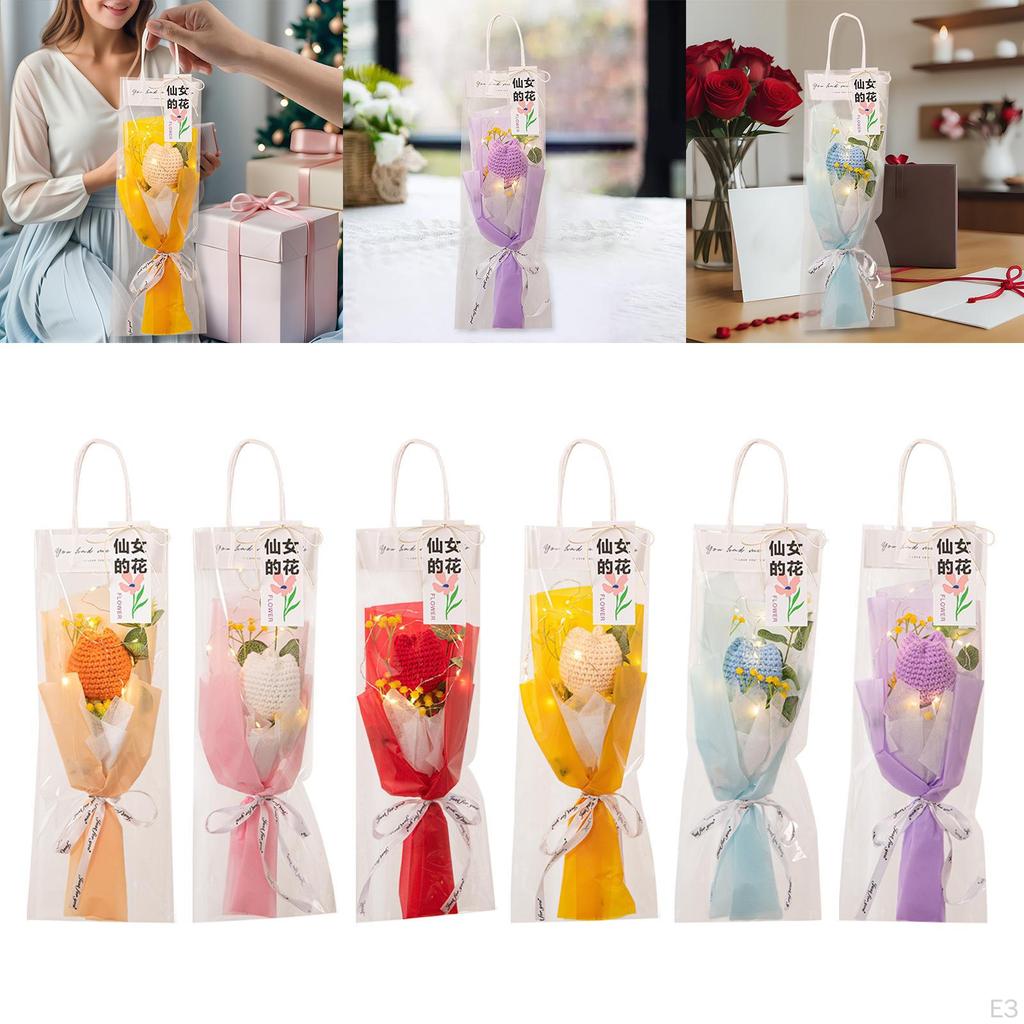 Завершенный букет тюльпанов крючком с легким искусственным декоративным украшением для центральной части стола